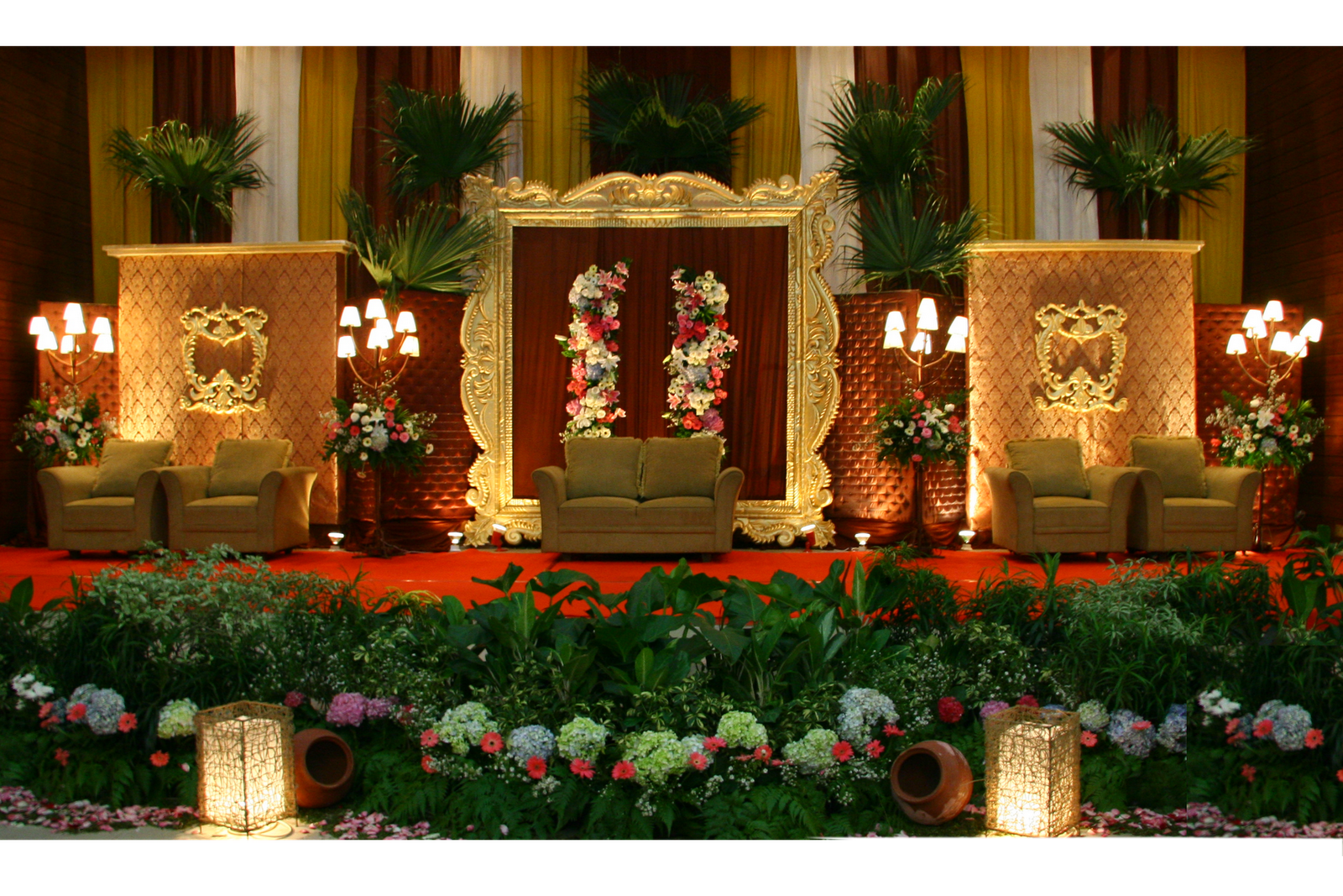 Ornate Gold-Framed Wedding Stage with Florals