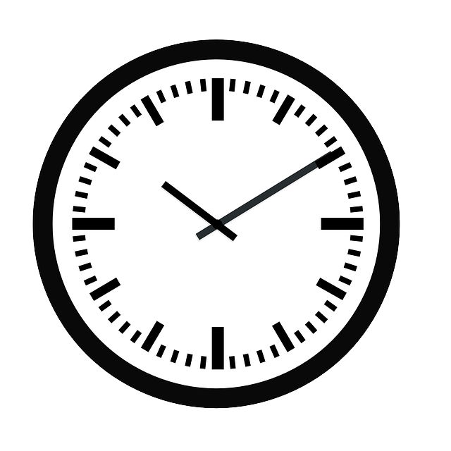 Simple Round Clock Face With Black Hour And Minute Markers PNG Icon